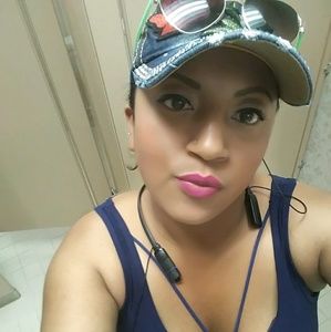 Meet your Posher, Rubi